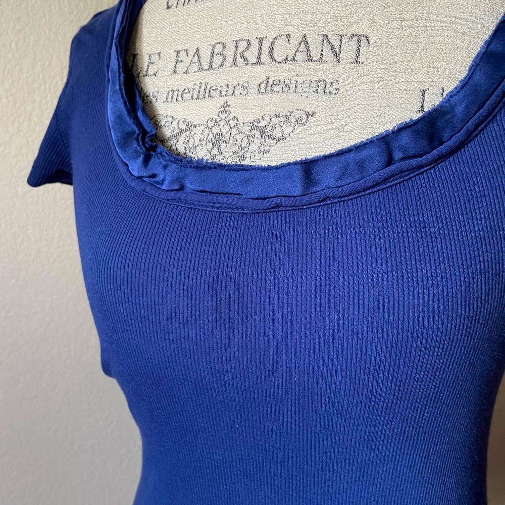 Banana Republic Large Tee